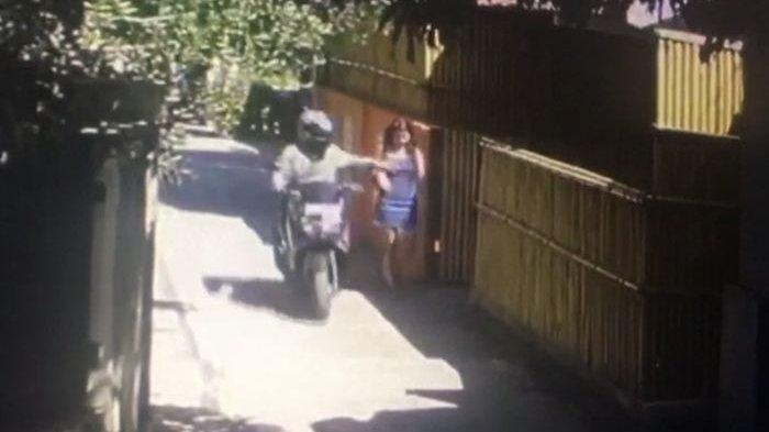 12 23 41 begal payudara naik yamaha nmax sedang beraksi tertangkap cctv