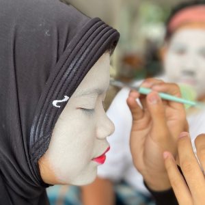 Sisawa SMP Kota Serang sedang ingin berlatih Pantomim