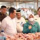 PJ Bupati Tangerang Cek Harga Sembako di Pasar Gudang Tigaraksa Jelang Idul Adha 2024