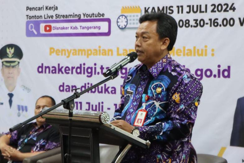 Kadisnaker Kabupaten Tangerang, Rudi Hartono menyebut baru 1.600 pelamar dalam Job Fair Online 2024 Kabupaten Tangerang Senin,15 Juli 2024/Dimas Wisnu-Infotangerang.id