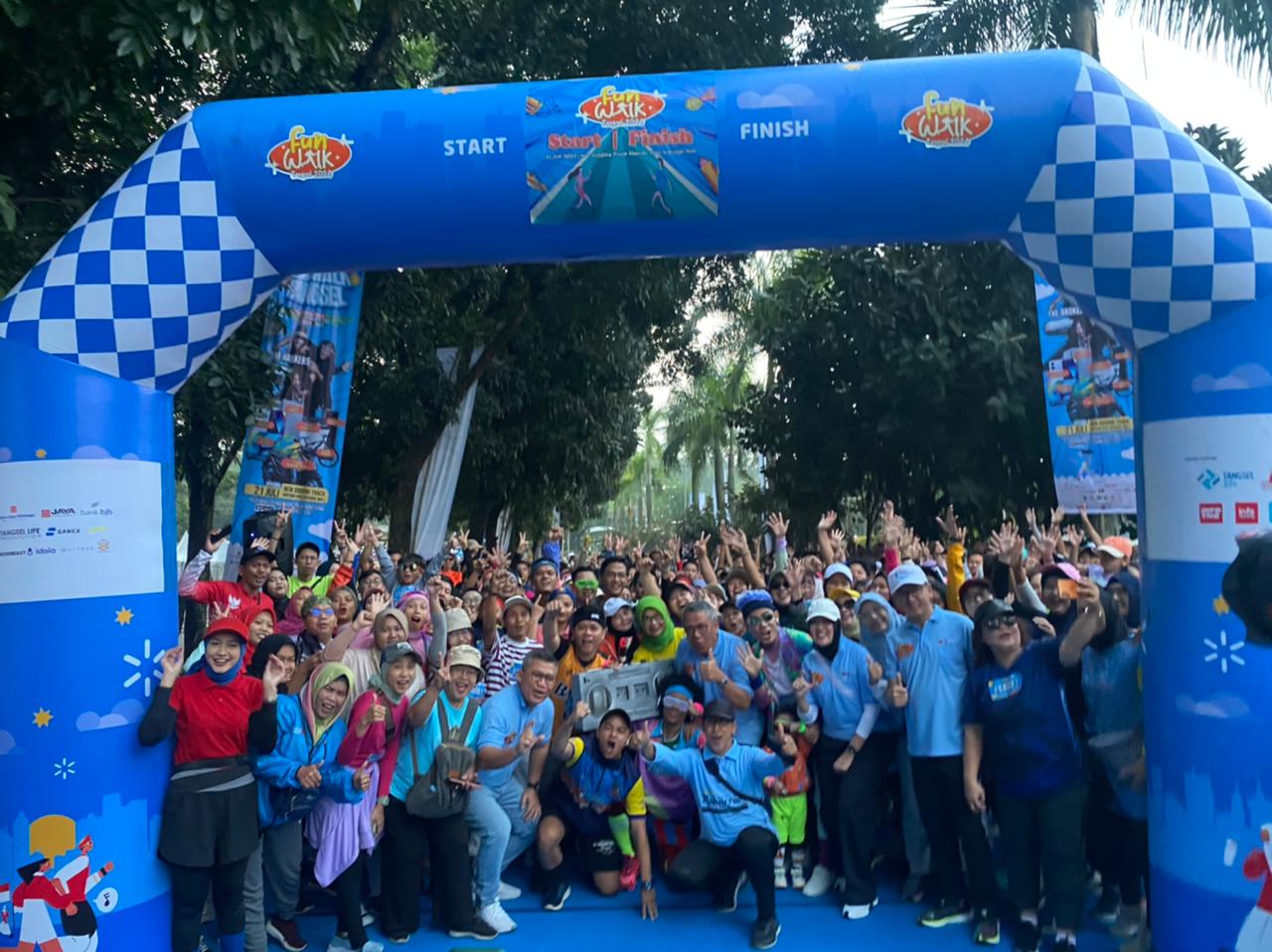 Walikota Tangerang Selatan (Tangsel) Benyamin Davnie berharap kegiatan Fun Walk Tangsel 2024 dapat menjadi salah satu event yang dapat bermanfaat untuk kesehatan masyarakat/Foto: Tangselife