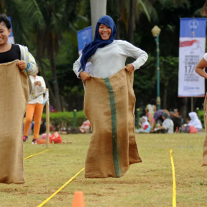 Lomba Balap Karung