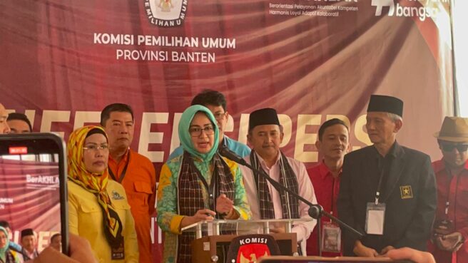 Calon Pasangan Airin Racmi Diany dan Ade Sumardi atau Airin-Ade menjabarkan program kerja skala prioritas yang dibutuhkan masyarakat Banten