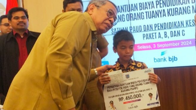 1.000 Bantuan Biaya Pendidikan Bagi Tidak Mampu, Upaya Pemkot Tangsel Mencerdaskan Anak Bangsa