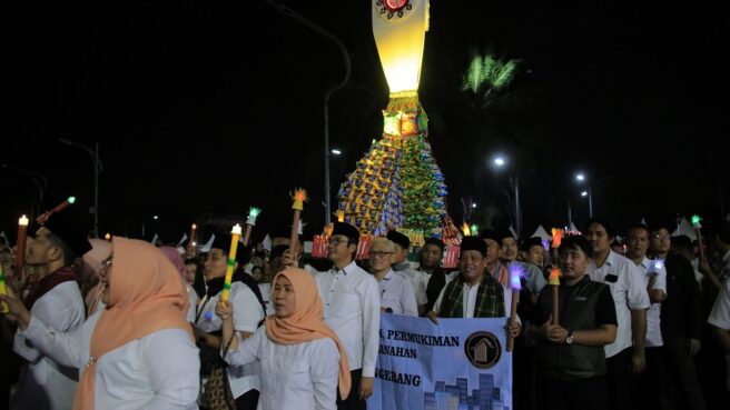 Pawai Obor Elektrik