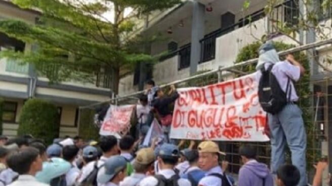 Siswa SMKN 5 Tangsel Demo Tuntut HDW Dicopot, Buntut Pelecehan Seksual Oleh Oknum Pembina Pramuka Tangsel