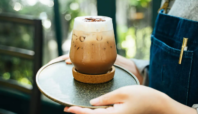 bahaya minum es kopi terlalu sering