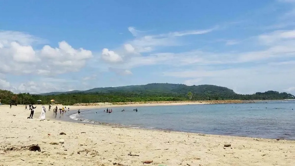 pantai di banten