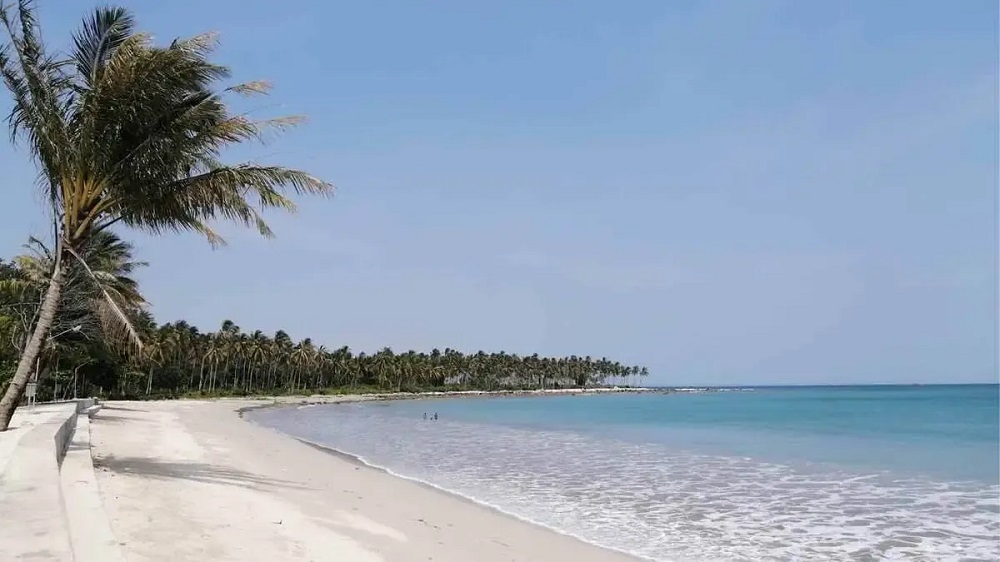 pantai di banten