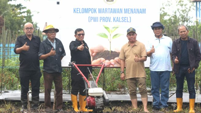 Ketua PWI Pusat Apresiasi Program Wartawan Menanam di Kalsel