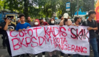 Pospera Kota Tangerang Melakukan Aksi Unjuk Rasa Tuntut Kepala BKPSDM Kota Tangerang Dicopot, Senin 6 Januari 2025/Foto:BantenHits