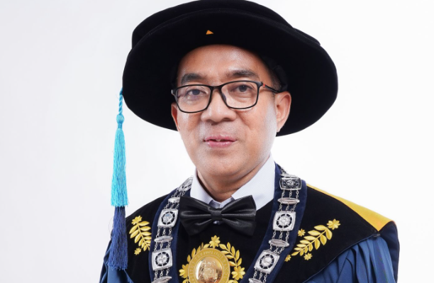 Guru Besar ITB Brian Yuliarto