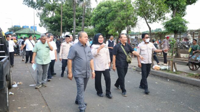 Komisi III DPRD Kota Tangerang Sidak Pasar Induk Tanah Tinggi