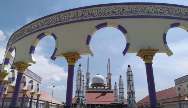 Masjid Agung Jawa Tengah sebagai Masjid Di jalur Mudik yang Buka 24 Jam