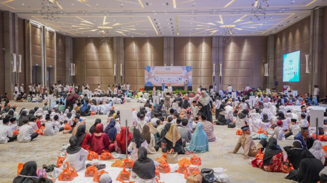 Tangcity Mall dan Novotel Tangerang menyelenggarakan buka puasa bersama 1.000 anak yatim piatu dan Penyandang Disabilitas di Ballroom Hotel Novotel Tangerang pada Jumat 14 Maret 2025.