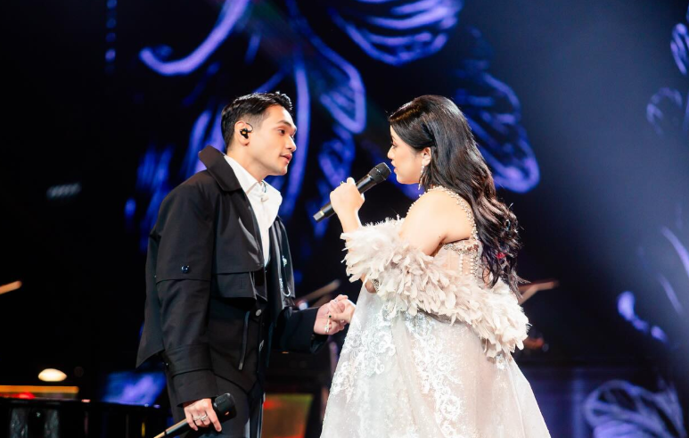 Shabrina Leanor Resmi Dinobatkan Sebagai Juara Indonesian Idol 2025, Ini Profil dan Prestasinya 2 Penampilan Shabrina Leanor dan Afgan.Foto:Instagram @indonesianidolid