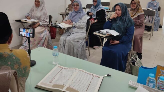 Jamaah Yayasan Al Mishbah Tangerang Selatan