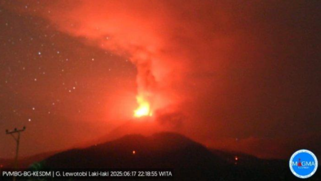 gunung lewotobi laki-laki