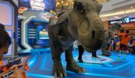 Pertunjukan edukatif Dino Reborn di Living World, Alam Sutera saat Libur Sekolah 2025 (Tangselife.com/Dwi Oktaviani)
