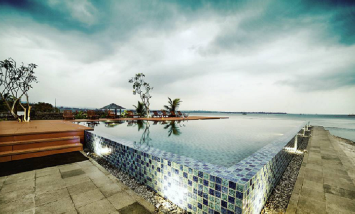 Mau Liburan ke Pantai Carita? Simak Dulu Harga Tiket, Fasilitas, dan Aktivitas Seru yang Bisa Bikin Betah! 3 pantai carita
