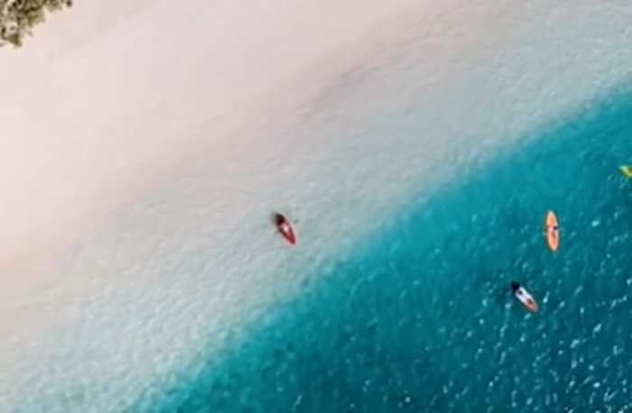 Mau Liburan ke Pantai Carita? Simak Dulu Harga Tiket, Fasilitas, dan Aktivitas Seru yang Bisa Bikin Betah! 4 pantai carita