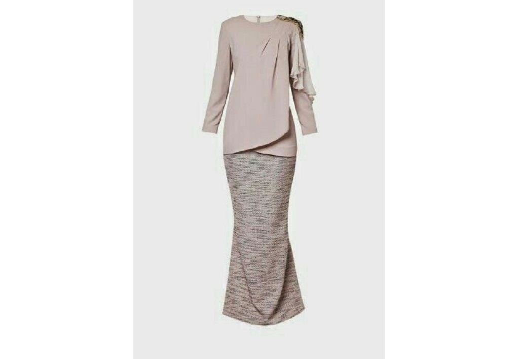 7 Inspirasi Model Baju Kurung Melayu Malaysia Modern Terbaru 2025, Cocok untuk Dipakai Segala Acara! 7 Model Baju Kurung Melayu Malaysia Modern