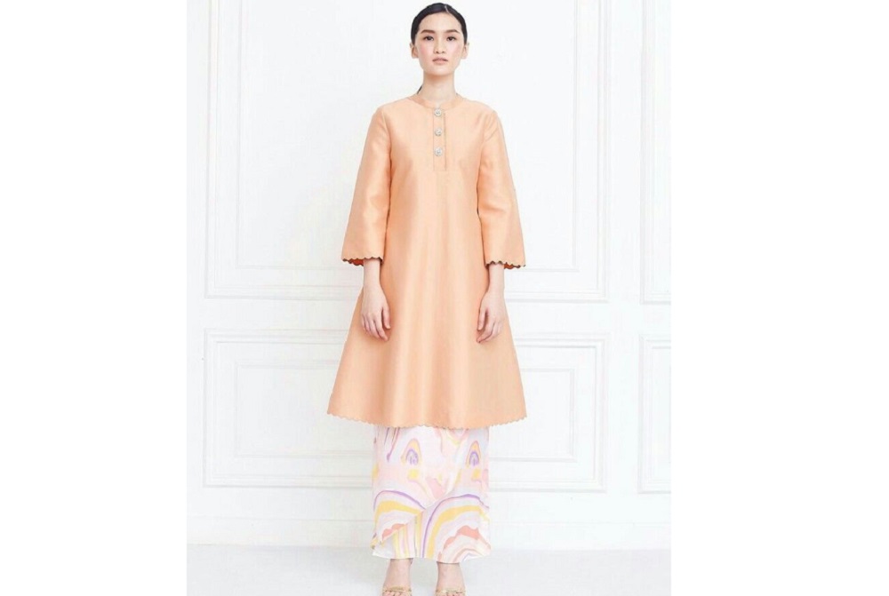 7 Inspirasi Model Baju Kurung Melayu Malaysia Modern Terbaru 2025, Cocok untuk Dipakai Segala Acara! 8 Model Baju Kurung Melayu Malaysia Modern