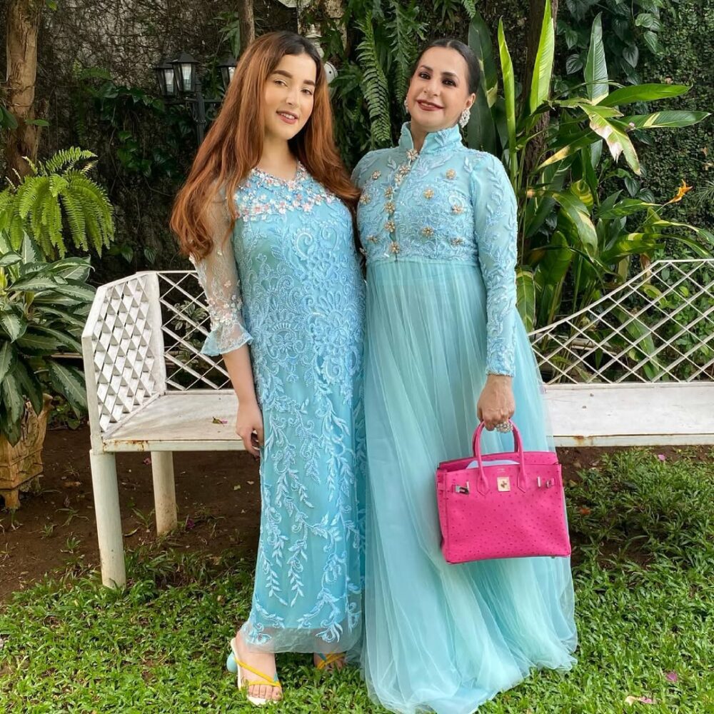 Model Gamis Brokat