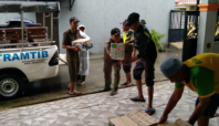 Ribuan bantuan makanan dan logistik telah disalurkan untuk membantu warga yang terdampak banjir di Tangerang.