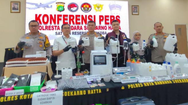 Sindikat WNA Produksi Vape Berisi Narkoba di Rumah Mewah Tangerang Berhasil Diamankan Pihak Kepolisian.