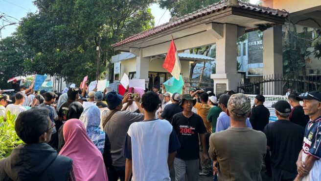 aksi demo di SMAN 3 Tangsel