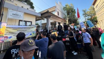 aksi demo di SMAN 3 Tangsel