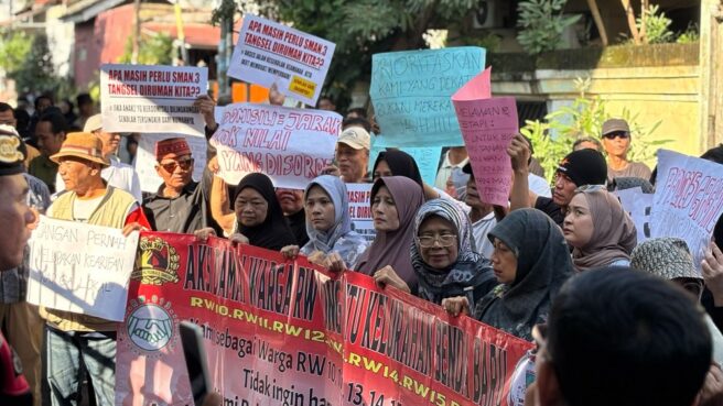 SMA Negeri di Tangsel diprotes imbas SPMB 2025