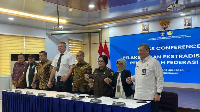 Ekstradisi Warga Rusia Alexander Zverev untuk Pertama Kalinya