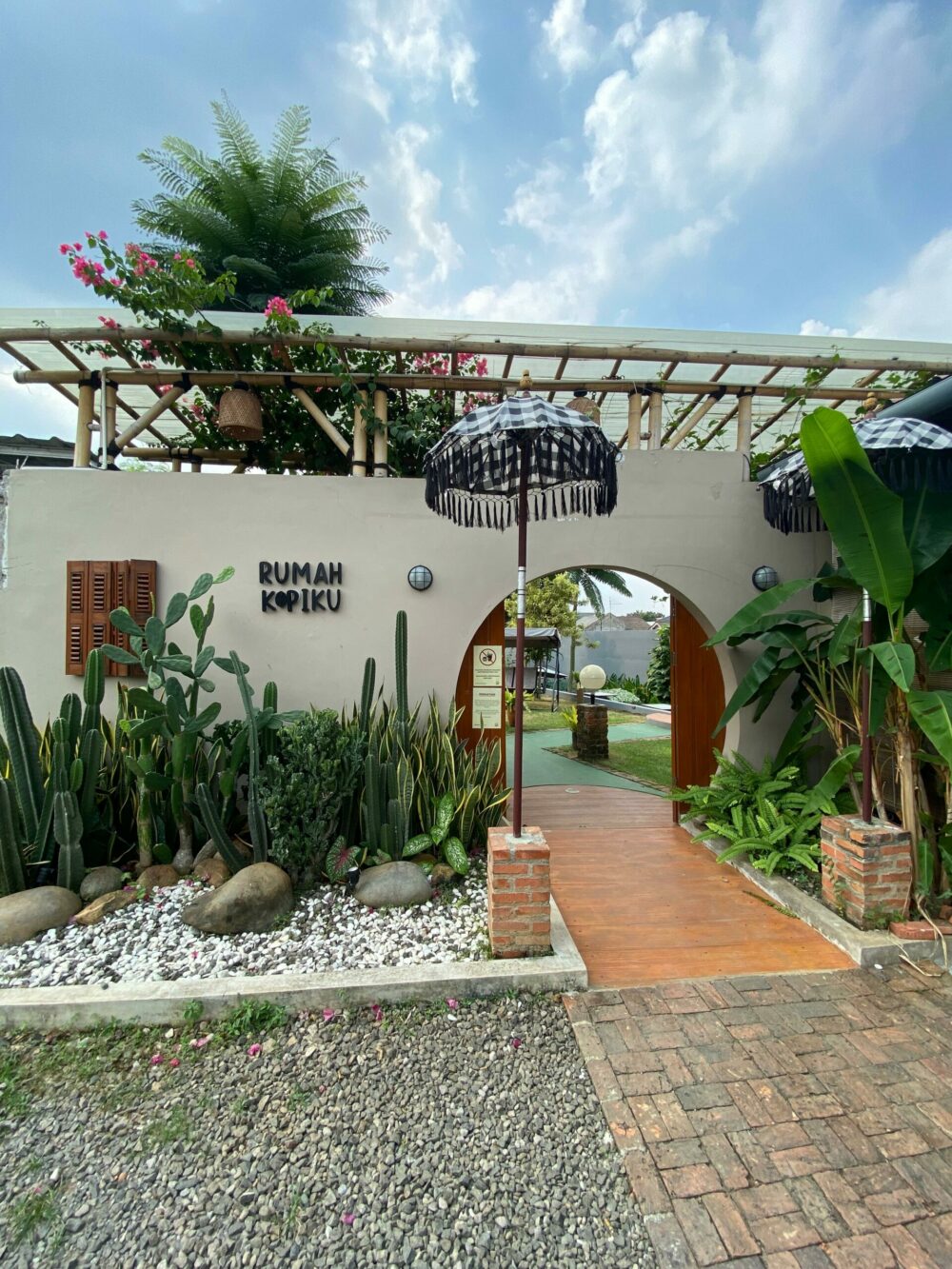 10 Rekomendasi Tempat Nongkrong Outdoor di Tangsel 2025, Bernuansa Alam Cocok untuk Healing 5 Tempat nongkrong outdoor di Tangsel