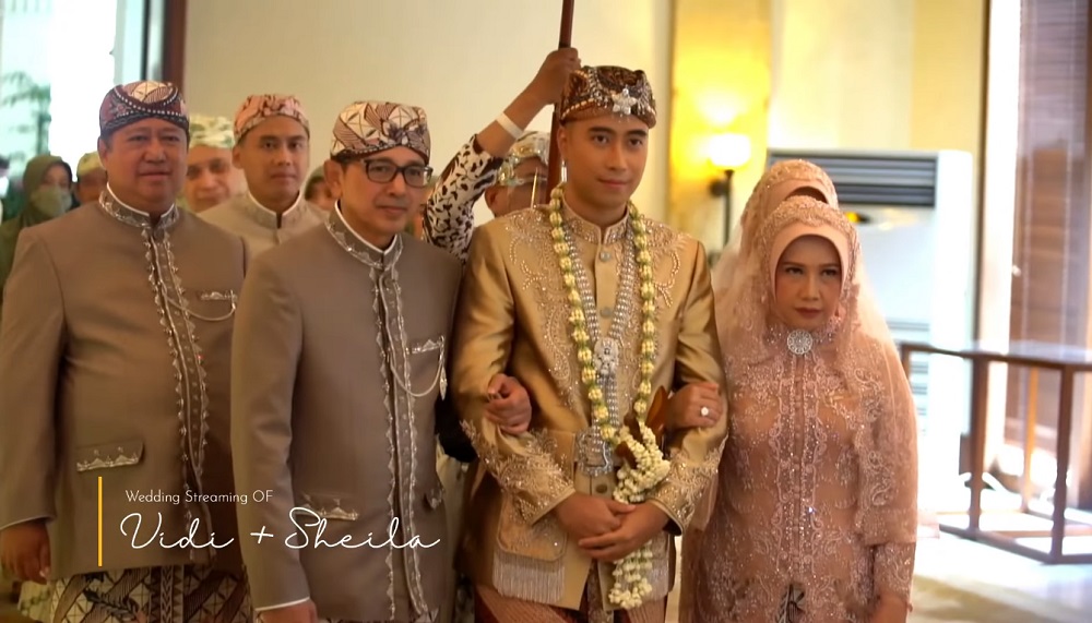 baju keluarga pengantin