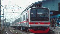 pelemparan batu krl tanah abang-rangkasbitung
