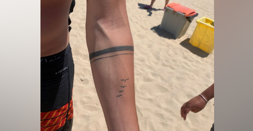 ide tato simpel di tangan cowok 9