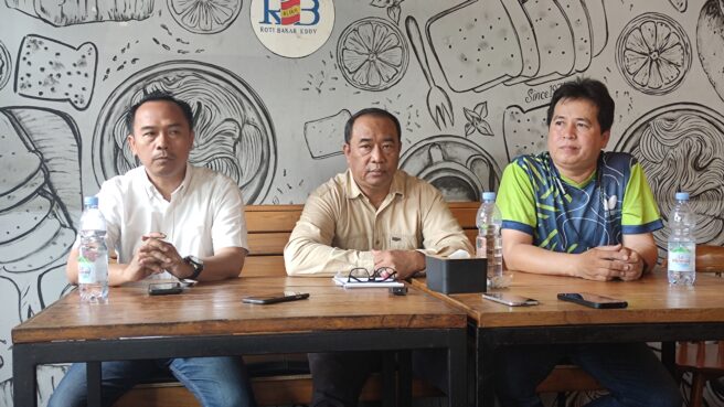 Infotangerang.id - Gejolak besar kembali mengguncang tubuh Komite Olahraga Nasional Indonesia Kota Tangerang Selatan (KONI Tangsel), empat Wakil Ketua KONI Tangsel secara mengejutkan mengumumkan pengunduran dirinya secara serentak. 