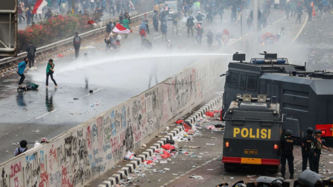Aksi Demo Anarkis di Jakarta