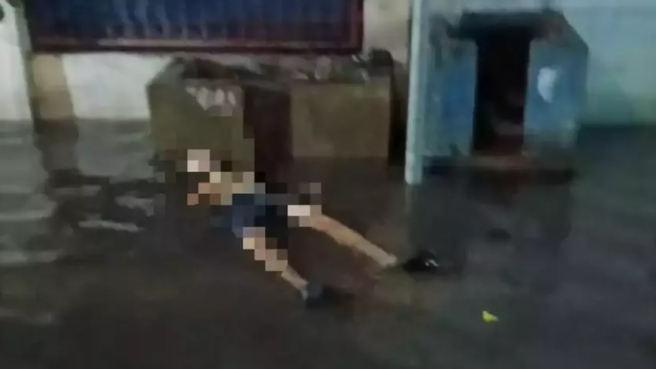 Tragis! Remaja di Tangerang Tewas Tersetrum Saat Banjir, Detik-detik Kejadian Terekam CCTV 1 Remaja di Tangerang Tewas Tersetrum Saat Banjir Perumahan Taman Asri, Kelurahan Larangan Utara, Kota Tangerang, pada Minggu 26 Oktober 2025. Foto: Istimewa