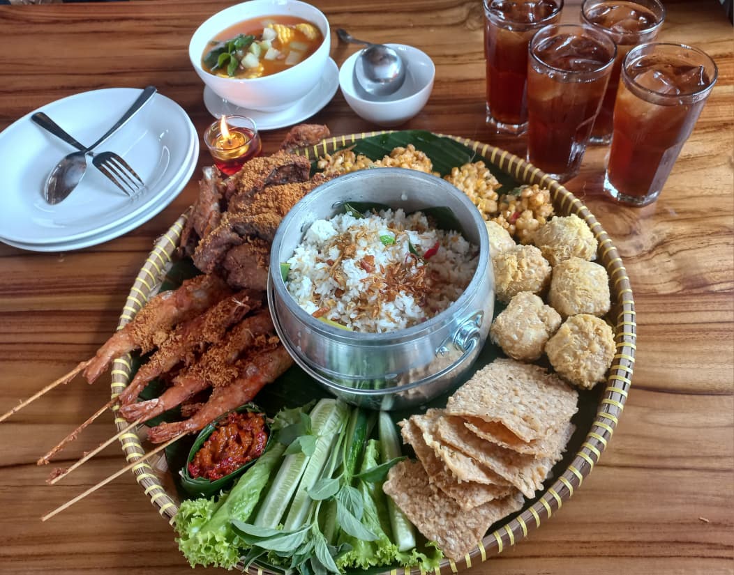 Resto Kampung Kecil Paramount Petals Resmi Dibuka, Sajikan Suasana Alam dan Masakan Nusantara Autentik 2 WhatsApp Image 2025 10 27 at 13.45.54 1 Copy