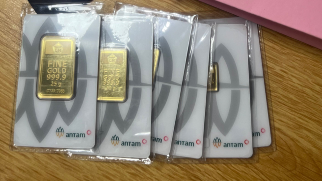Harga Emas Antam Hari Ini 30 Oktober 2025 Anjlok Lagi! Turun Rp 4.000 per Gram 1 harga emas antam