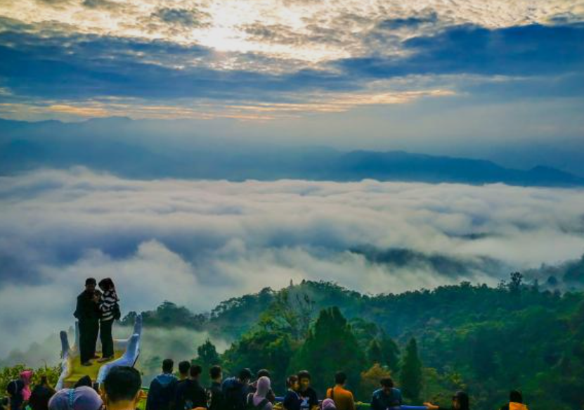 Gunung Luhur jadi Wisata Akhir Tahun di Banten