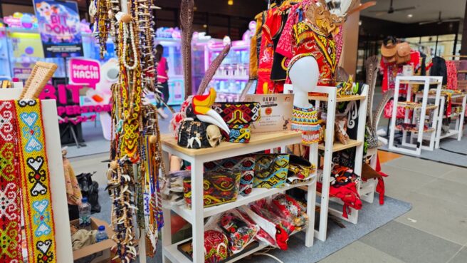 Festival Budaya Gawai FDKJ 2025 hadir di Hampton Square @ Paramount Gading Serpong, mulai 31 Oktober hingga 9 November 2025.