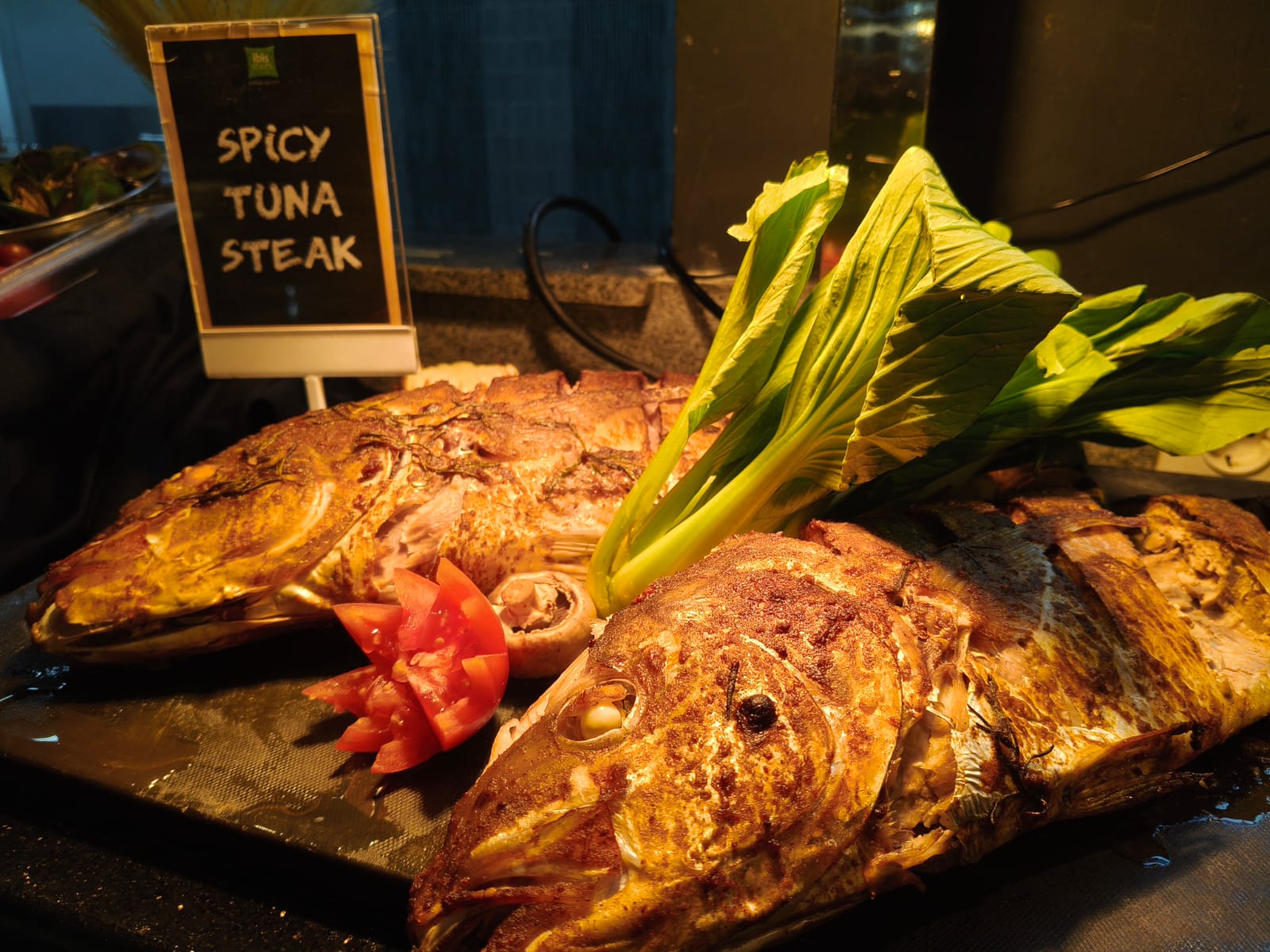 Ibis Styles Serpong BSD City Hadirkan Tribute The Beatles dan Kuliner Live Grill 2 Spicy Tuna Steak di Ibis Style Serpong BSD City