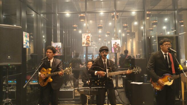 Penampilan The Sixty Four dalam Tribute The Beatles di Ibis Styles Serpong BSD City