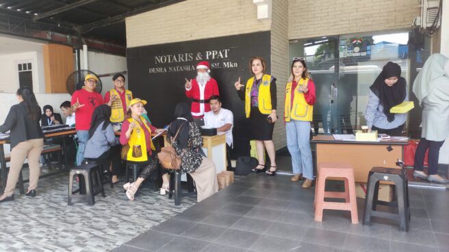 Kantor Notaris Desra Natasha bersama Yayasan Betesda Ministry dan Lions Club Jakarta Shekinah-D307 gelar aksi donor darah