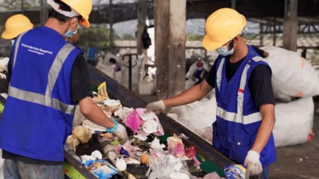 Sinar Mas Land dan Waste4Change Kelola Sampah Berkelanjutan di MRF Jatiwaringin