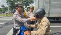 Satlantas Polres Tangsel saat menggelar Operasi Zebra 2025 di jalan Letnan Sutopo Serpong. Foto: Satlantas Polres Tangsel